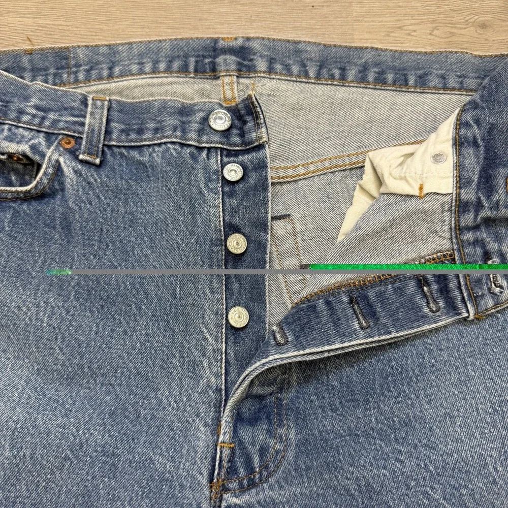 Vintage 1983 Levi's 501 Jeans Mens 34x32 Blue USA Made Button Fly Red Tab